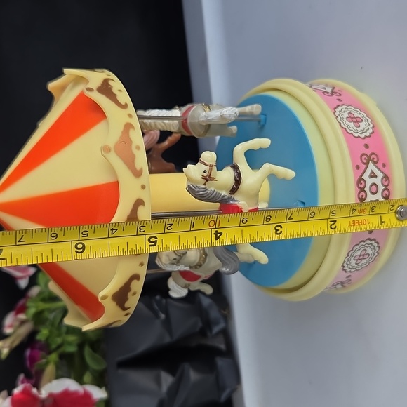 Classic Horse Carousel Music Box 1970's - Picture 9 of 10